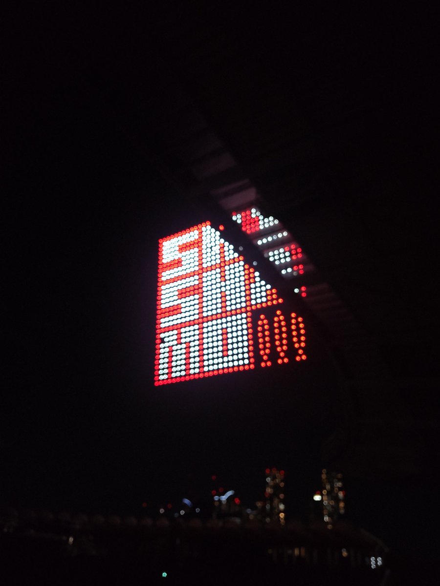 sta_9779's tweet photo. SHISHAMO THE FINAL
13日と14日の2日間参加してSHISHAMOの活動終了を見届けてきました😊

最後に吉川さんが姿を見せて3人そろってのSHISHAMOのフィナーレを飾ってくれました✨

13年間お疲れさまでした
そしてありがとうございました!!!

#SHISHAMO https://t.co/JlKUHskDAs