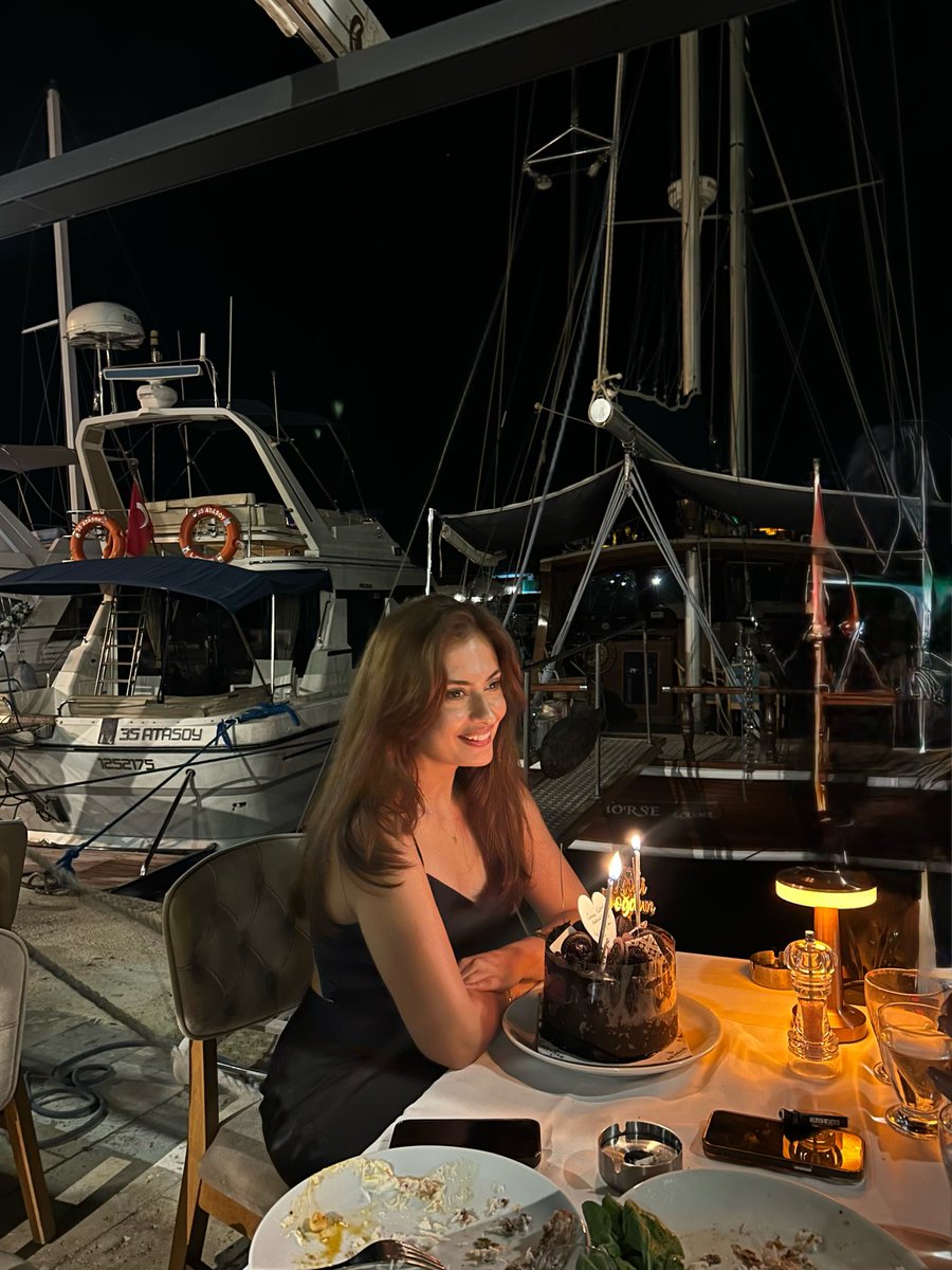 FtmCigdem's tweet photo. 33🥂 https://t.co/YfuU5MDByv
