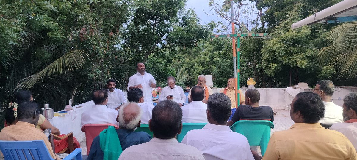 bjp_kottur's tweet photo. #கிளைகூட்டம்
மன்னார்குடி மேற்கு ஒன்றியம் பரவாக்கோட்டையில் கிளை கூட்டம் நடைபெற்றது இதில் கலந்து கொண்டு உரையாற்றிய தருணம் https://t.co/5QtTk5gNPg