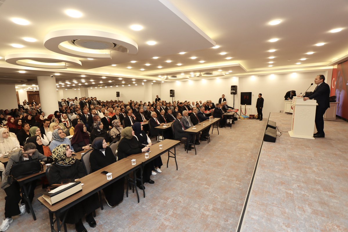 rprefahpartisi's tweet photo. Genel Başkanımız Dr. Fatih Erbakan’ın katılımlarıyla gerçekleştirilen ‘İl Teşkilat Başkanları ve İlçe Başkanları Toplantısı’ kapsamında; Batı Akdeniz, Batı Marmara, Doğu Marmara ve İç Anadolu 1. Bölgesi teşkilatlarımızla toplantılar gerçekleştirildi. https://t.co/9BEKA4NVqc