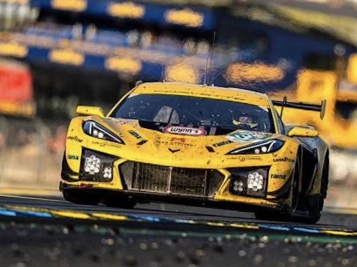 GP_MagazineNL's tweet photo. Prachtige overwinning voor Nicky Catsburg en teamgenoten Ben Keating en Jonny Edgar in LM GT3. Het is de tweede GT-zege in Le Mans voor de Nederlander. https://t.co/gFvwpBCCpX