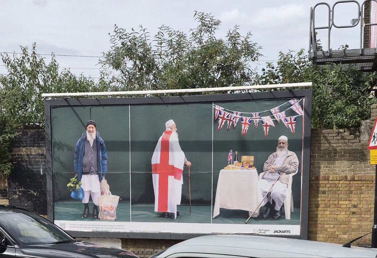 Demi_74_'s tweet photo. THIS IS THE BEST ADVERT I'VE SEEN IN A WHILE I LOVE THAT IN EAST LONDON THIS IS UP #LOVE #ENGLAND #MULTICULTURAL https://t.co/kemn5aLEpJ