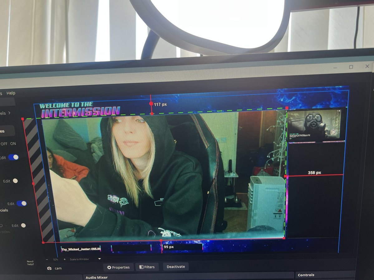 BlondieeBeams's tweet photo. A hoodie kind of day 🤗 Blackops 7 league game today at 8pm BST! 

https://t.co/MphHu9P58t
https://t.co/A2N3O0DJzT https://t.co/FofxbhS5ZU