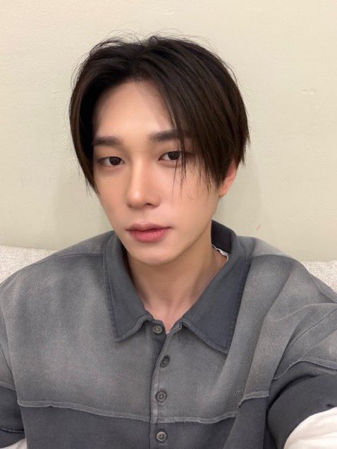 2heollis's tweet photo. ok so what if yuta okkotsu  taeyang https://t.co/nJjOVFTrtm