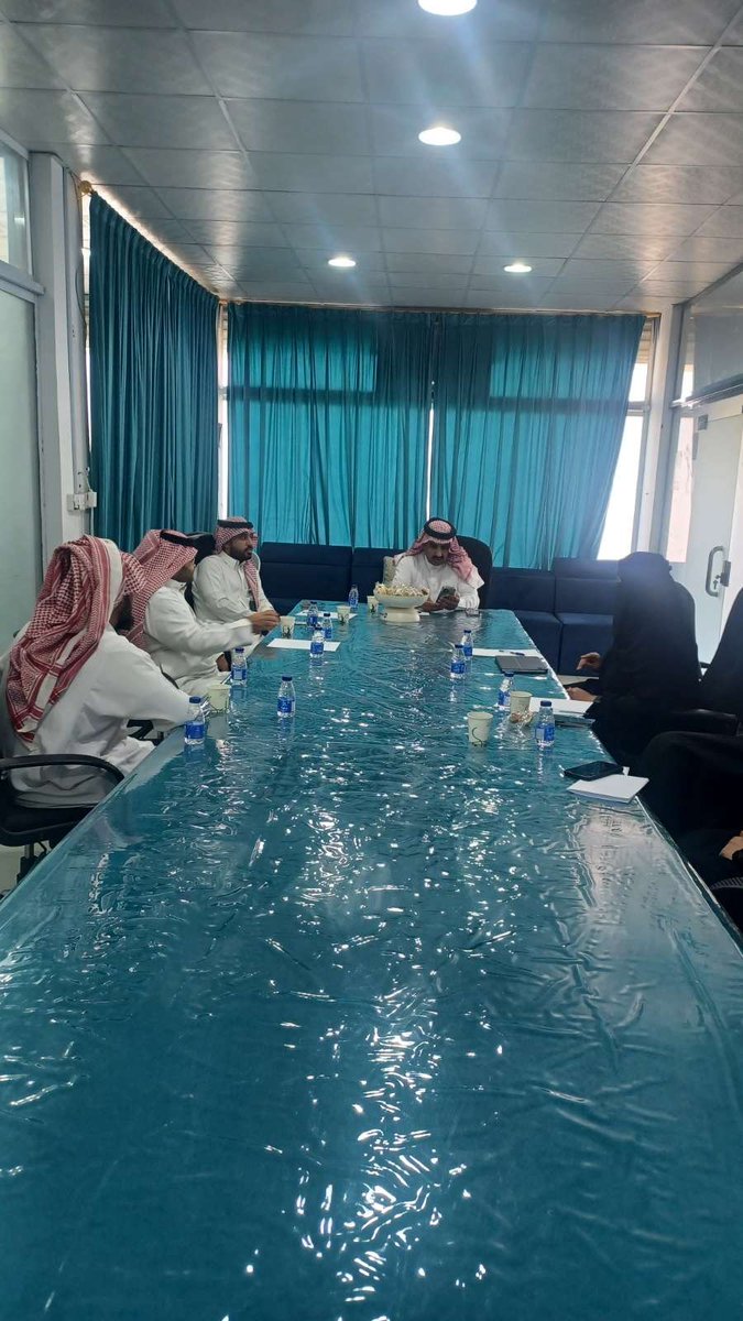 Namh_hail's tweet photo. عقد اجتماع ملهم اليوم مع د/ أحمد نزال الشمري، مدير إدارة القطاع غير الربحي والحلول الزراعية، وأ/ماجد محمد الرضيمان، رئيس قسم القطاع غير الربحي بوزارة الزراعة،
 برئاسة الرئيس التنفيذي هيفاء النصار والنائب فايز الشمري،
استعرضنا خلال الاجتماع رؤية مشروع "استدامة النعمة" . https://t.co/k7iaUOIgyO
