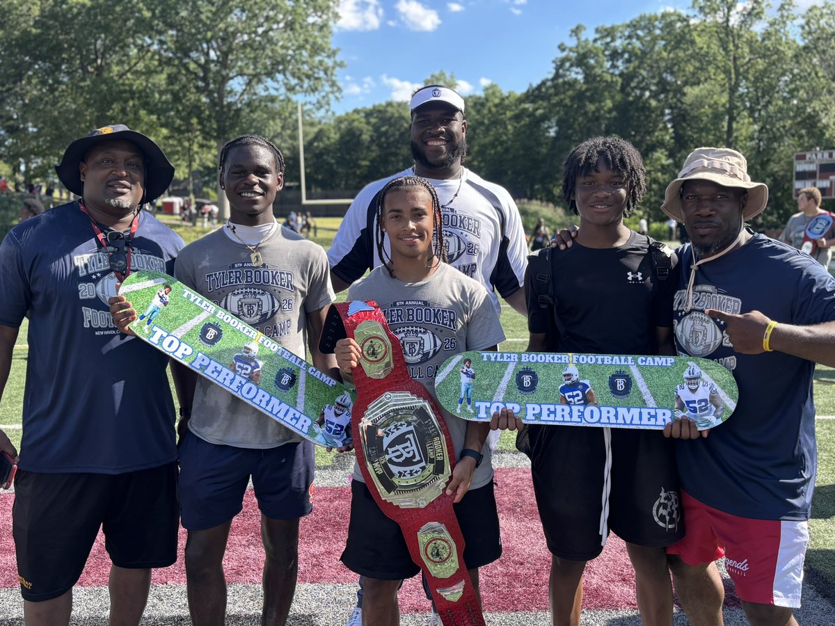 Felix_bx0428's tweet photo. Thank you @iamtylerbooker for allowing me to showcase my talents at your camp and earning MVP had a fantastic time π«‘π
#earnit #uphayes #bronxmade π₯
@PRZcory @CoachEdWilson @Coach_Duff1
@COACH_ONEIL @CardinalHayesFB https://t.co/G4N29eAGsJ
