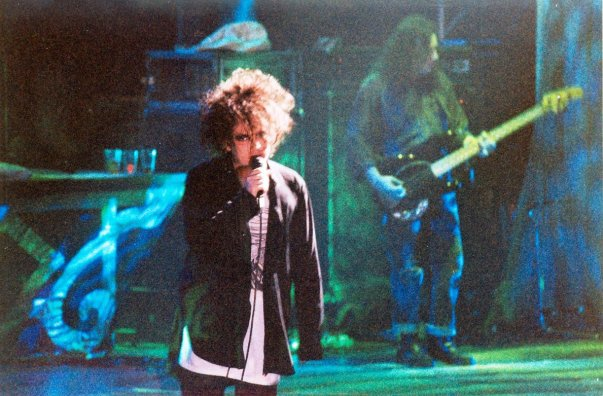 cureation's tweet photo. Wish Tour 1992 https://t.co/omu64bfT2i