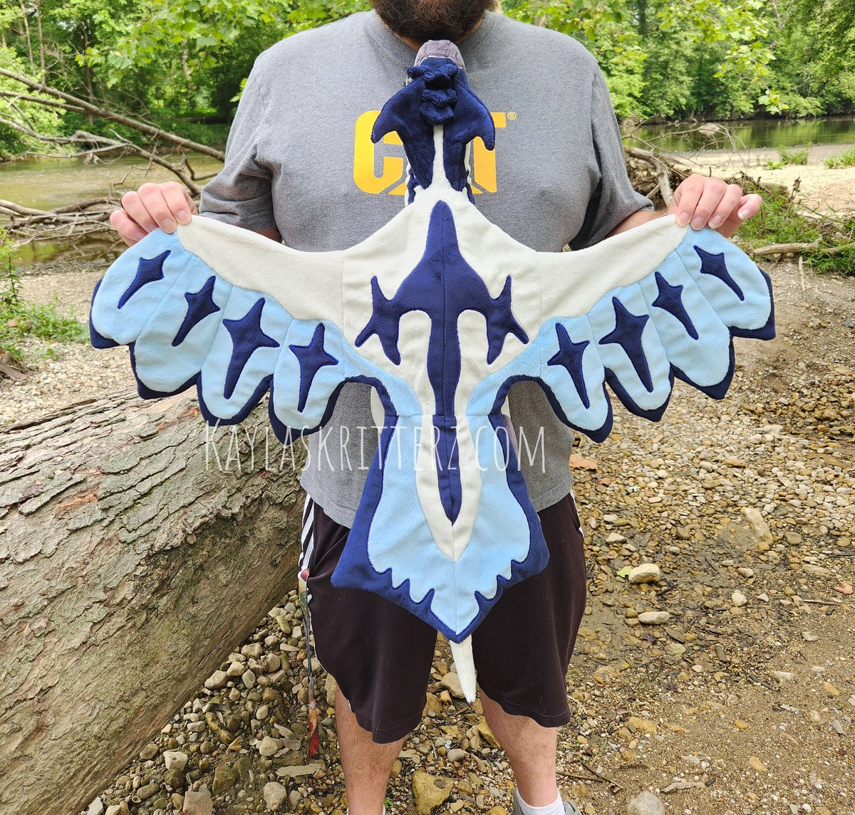 KaylasKritterz's tweet photo. The Legi plush is all done! She is quite large and packed with a lot of details I couldn't all incorporate in photos so keep your eyes open for the video later to better showcase 😉 whatcha think? I have a couple other Monsters coming up on my roster soon. https://t.co/NubDfd0Qw8