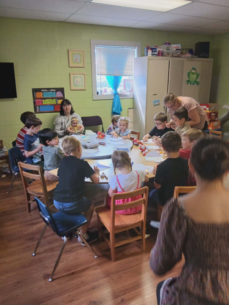 MSBCJeffCity's tweet photo. “Truth for God’s Children” with Pastor Greg and Children’s Church—we love our children!🙌🏻 https://t.co/6o0YZYoRpp