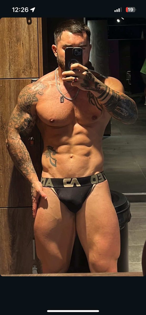 nicobzh06's tweet photo. NOUVEAU CONTENU 🔞 CHAQUE SEMAINE
🔥SUBSCRIBE NOW ! - ABONNE-TOI VITE ! 🔥 - https://t.co/33uiuT2IOx et https://t.co/1V0TY0WI9r
#MaleModel
#OnlyFans
#AlphaMale
#SpicyContent
#HardContent
#BigBulge
#BigMuscles https://t.co/B2ooi627jN