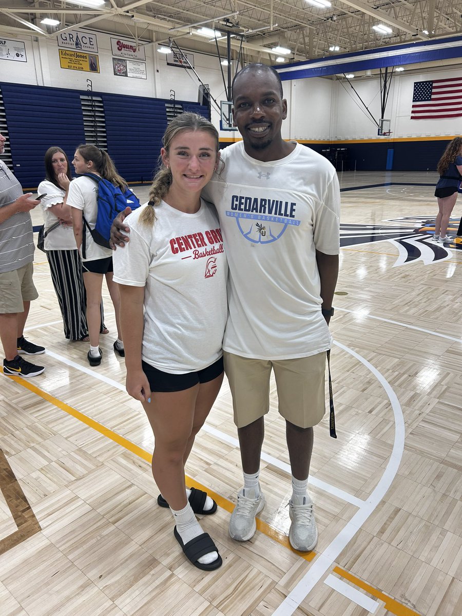 aubreeW0822's tweet photo. Had a great day at camp yesterday! Thank you @CedarvilleWBB! I look forward to following you this season and will see you in July!
@Lauraneal_4 
@16UMarAcademy 
@cghs_wbb https://t.co/CUcBYpxeuZ