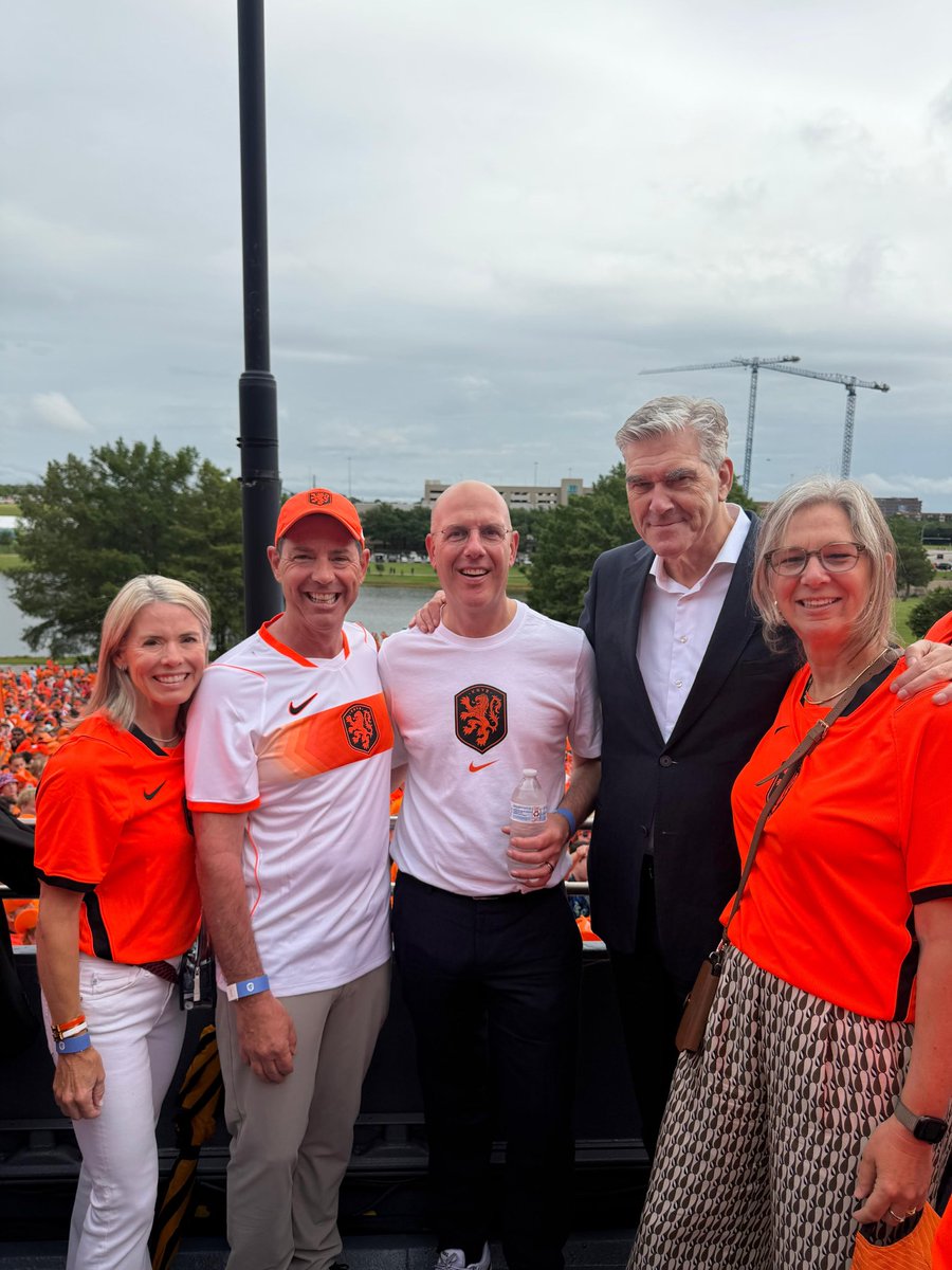 usambnl's tweet photo. Ready to cheer on @OnsOranje in our hometown of Dallas, Texas welcoming our @KNVB friends. Hup Holland Hup!! https://t.co/YI9MvsT9Pf