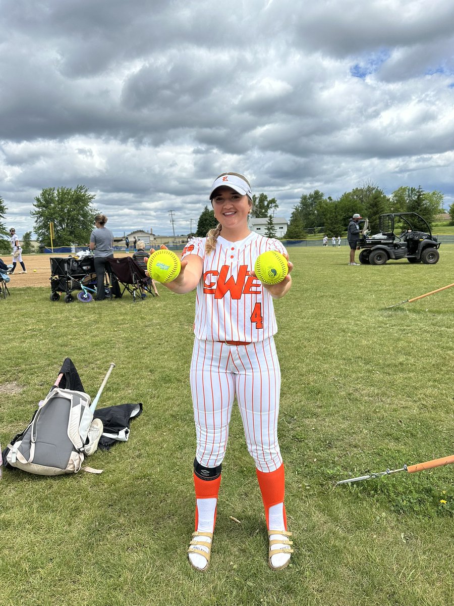 CW_EdgeNavy_18u's tweet photo. Hitting bombs is what she does!! @Breanna_Riha 
@WLCSoftball https://t.co/9r9gEzvaVU