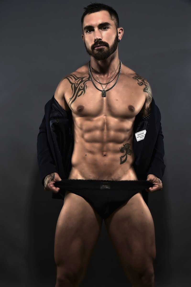 nicobzh06's tweet photo. NOUVEAU CONTENU 🔞 CHAQUE SEMAINE
🔥SUBSCRIBE NOW ! - ABONNE-TOI VITE ! 🔥 - https://t.co/33uiuT2IOx et https://t.co/1V0TY0WI9r
#MaleModel
#OnlyFans
#AlphaMale
#SpicyContent
#HardContent
#BigBulge
#BigMuscles https://t.co/XdcHKOpXCx