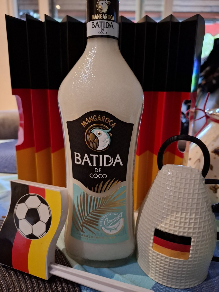 Amchanagi's tweet photo. #Deutschland 🇩🇪 - #Curacao Plan bei jedem #Tor von 🇩🇪 einen Schluck - falls Curacao siegt, #Buddel auf Ex und der Insel dann die Weltmeisterschaft wünschen ⚽️🤣⚽️ https://t.co/x5koSqq49n