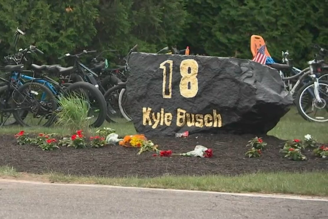 STaranto92's tweet photo. Some of the Kyle Busch tributes at Pocono featured on the Prime broadcast https://t.co/tzb9zuarFU
