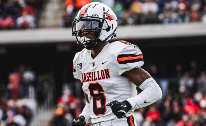 tSilverBulletin's tweet photo. BOOM! 2027 Massillon (OH) DB Deontay Malone has committed to Ohio State! 

The 6’0 Malone is rated as the No. 33 CB in the 2027 class and chose the Buckeyes over Auburn, Michigan, and Michigan State.

Big pickup to keep a top player in-state! https://t.co/OyHS3jeovD