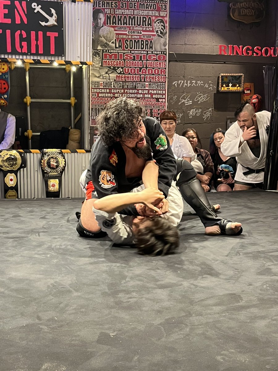 ryujyu0164's tweet photo. メインイベント
岡田剛史VS藤本幸輝
#メリ拳空手プロレス https://t.co/1IHmBpmSE4