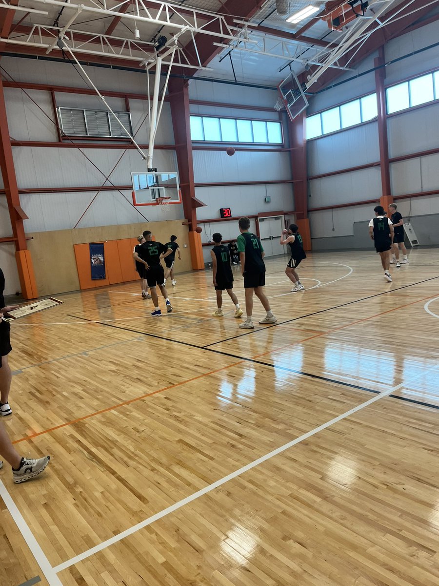 SmithvilleHoops's tweet photo. Thanks to @MW_Showcase for having us! Learned a lot and grew as a team! #TWW https://t.co/0cNwBEFtbW