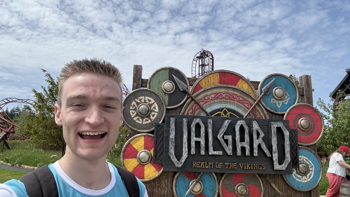 HBYCoasters's tweet photo. Got back to @PaultonsPark to check out the incredible Valgard! Beautiful project to see come to life. Drakon is beautiful, and soooo smooth. Great supporting line up too. Feasting hall was a highlight with some of the best theme park food around - theme park Nando’s ✅ https://t.co/oF4oUI2wYF