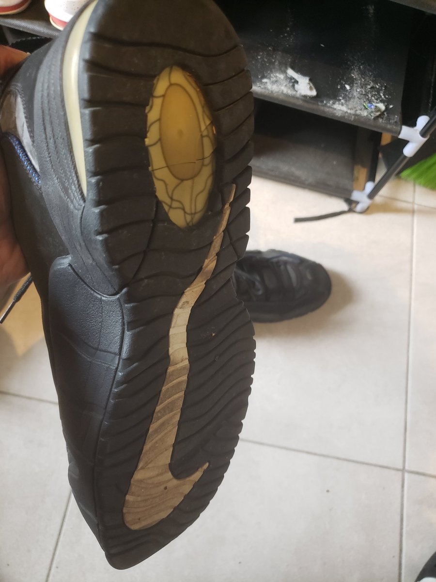 westindi's tweet photo. Ehhh. These ain't that bad. Need a lil TLC. Could rock them around the house. https://t.co/mBX6tWgT8y