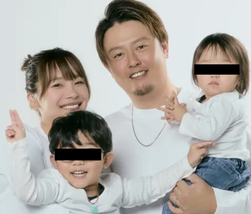 aigare01's tweet photo. 大阪府出身のYouTuber"ばつまる夫婦"
飲酒運転疑惑で炎上

「"お酒"、飲まなやってられへん」
↓
車を運転する姿を披露

考えられる逃げ口上
・ノンアルでした
・酒が抜けてから運転してます
#ばつまる夫婦 https://t.co/skPgTb4L0t