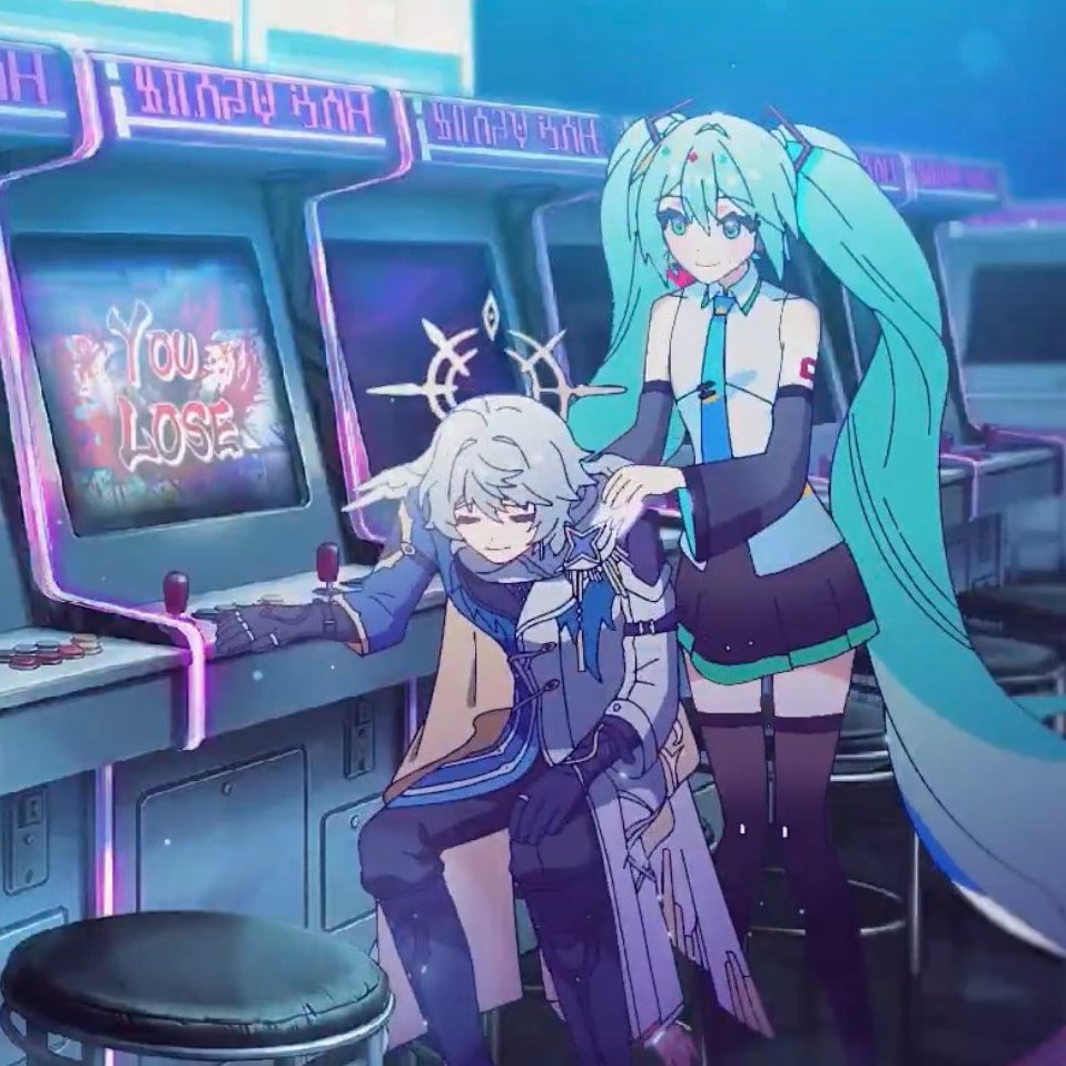 haloaeven's tweet photo. still can't believe miku with sunday is real https://t.co/mJTVGFSy3o