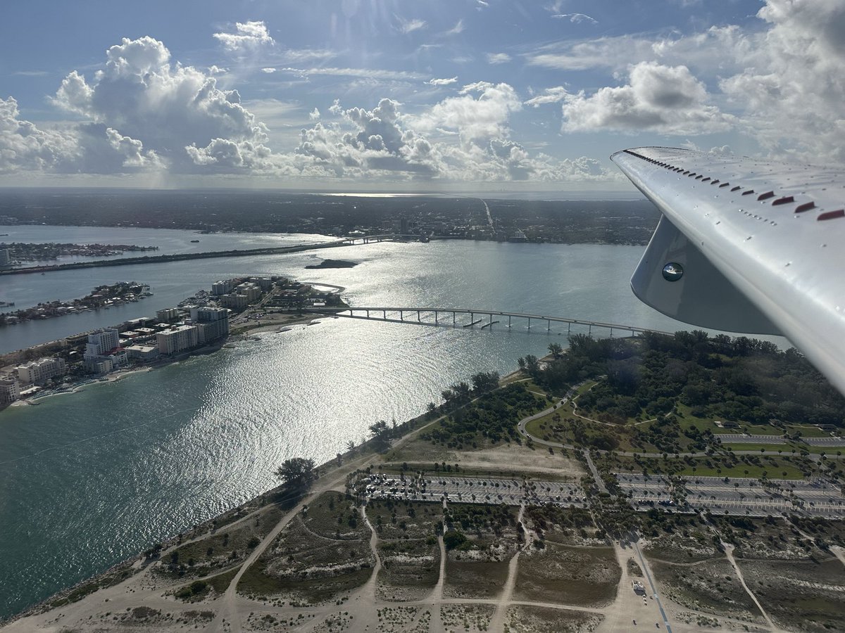 LakeAmphibFan's tweet photo. #Seaplanes
#LakeAmphibians
#WaterFlying
@SeaplaneMag @flywithaopa @sleepinmoneyJR @airplanetalk https://t.co/a4cqvYvZcB