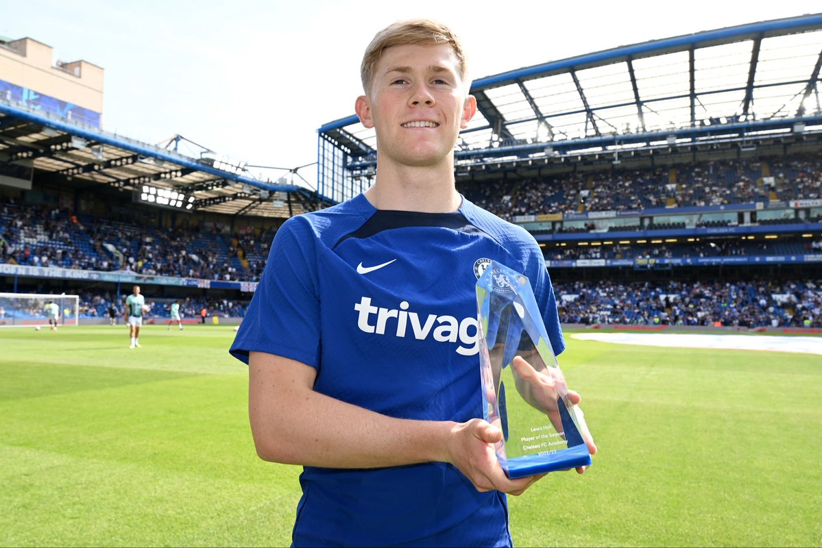 CFCPys's tweet photo. I would do anything for a Lewis Hall return 🔵 https://t.co/CsRmN1Dzgx
