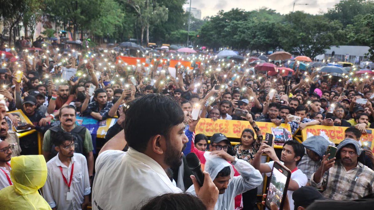 CJP_for_India's tweet photo. Today youth of Bangalore despite rains stood together and gave one call -

Dharmendra Pradhan Must Resign!

धर्मेंद्र प्रधान इस्तीफा दो! https://t.co/JW5t82UwzA