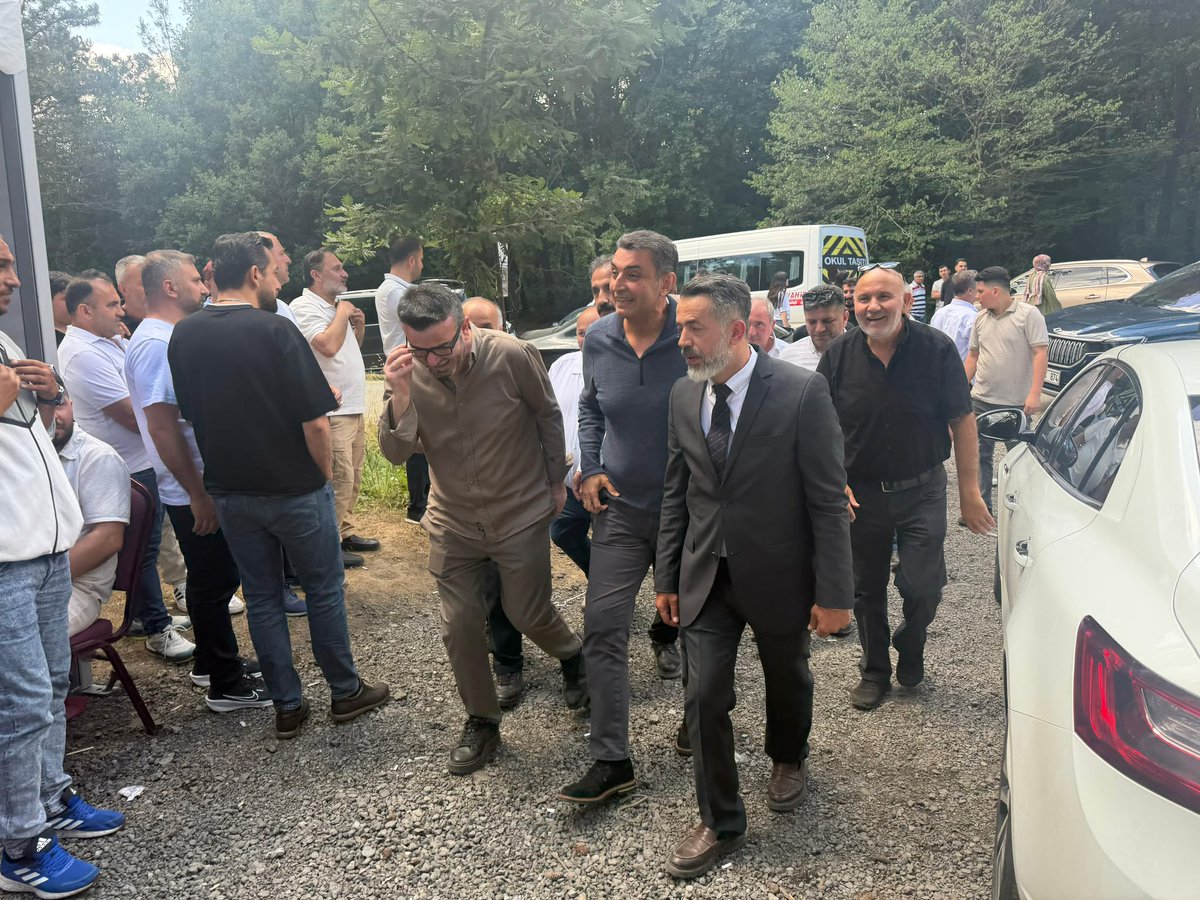 TC_Kagithane's tweet photo. Kaymakamımız Sayın Yüksel KARA, Fahri hemşerisi olduğu Sivas Koyulhisar Ortaseki Köyü Kalkındırma ve Güzelleştirme Derneği tarafından düzenlenen piknik programına katıldı. https://t.co/xQZfjpLwsW