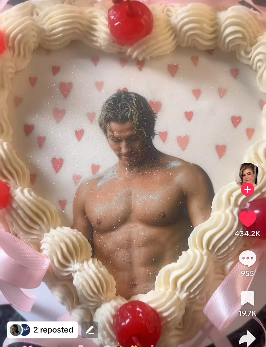 folklorefy's tweet photo. the cherry is literally on point. https://t.co/RWeyVDrTaF