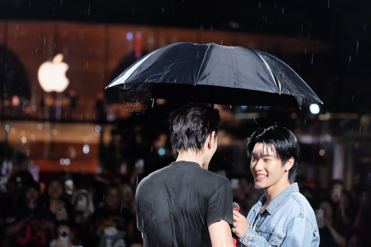 septk1ddo's tweet photo. คสพอู๋โรดทำให้นี่พูดประโยคนี้บ่อยม้ากอ่ะ ‘เป็นกูกูก็ชอบ’ น้องโรดคือสวยน่ารักมาก ๆๆ ตามซัพพอร์ตแฟนสุดสุด best supporter no.1 ของกันและกันตลอดไปจริง ๆ อ่ะ นางฟ้ากลางสายฝนม้ากกกคนสวย อิจฉาเฮีย 🥺🥺

DAOU CHACHA BUSKING
#BUSKINGช้าช้าไปกับต้าห์อู๋ https://t.co/V3dP9bto0q