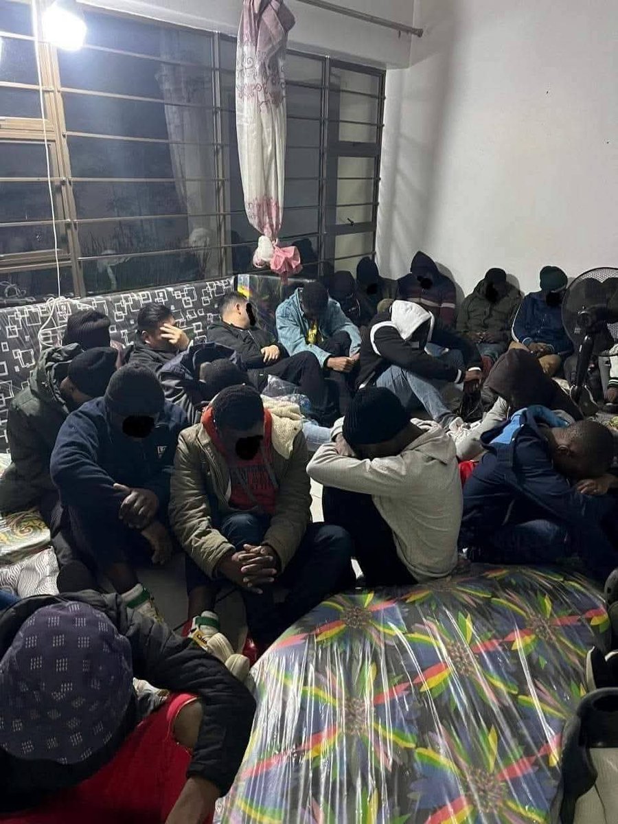 Patriot_S_A's tweet photo. Police have arrested 450 illegal foreign nationals during a raid on a property in Sandton, Johannesburg, where suspects were allegedly manufacturing fake SIM cards. https://t.co/YV37Z3d8BW