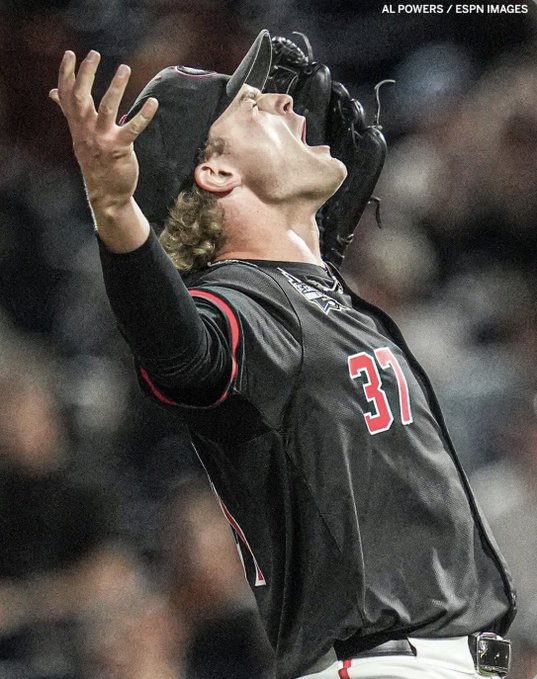 BigVukmirDawg93's tweet photo. A GOAT is born. #GoDawgs #OmaDawgs #DiamondDawgs #Volchko https://t.co/IZcci0w3y4