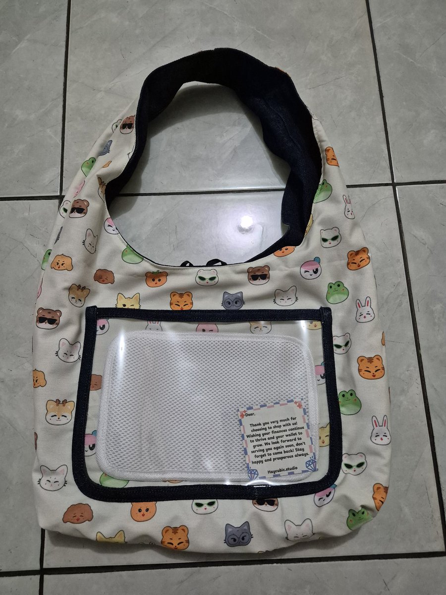 iamkimja97's tweet photo. Dapat lucky draw tas gemes dari event nya @latte_eoni kamsahamnida 🫶🏻 https://t.co/WI0HRfyJCq