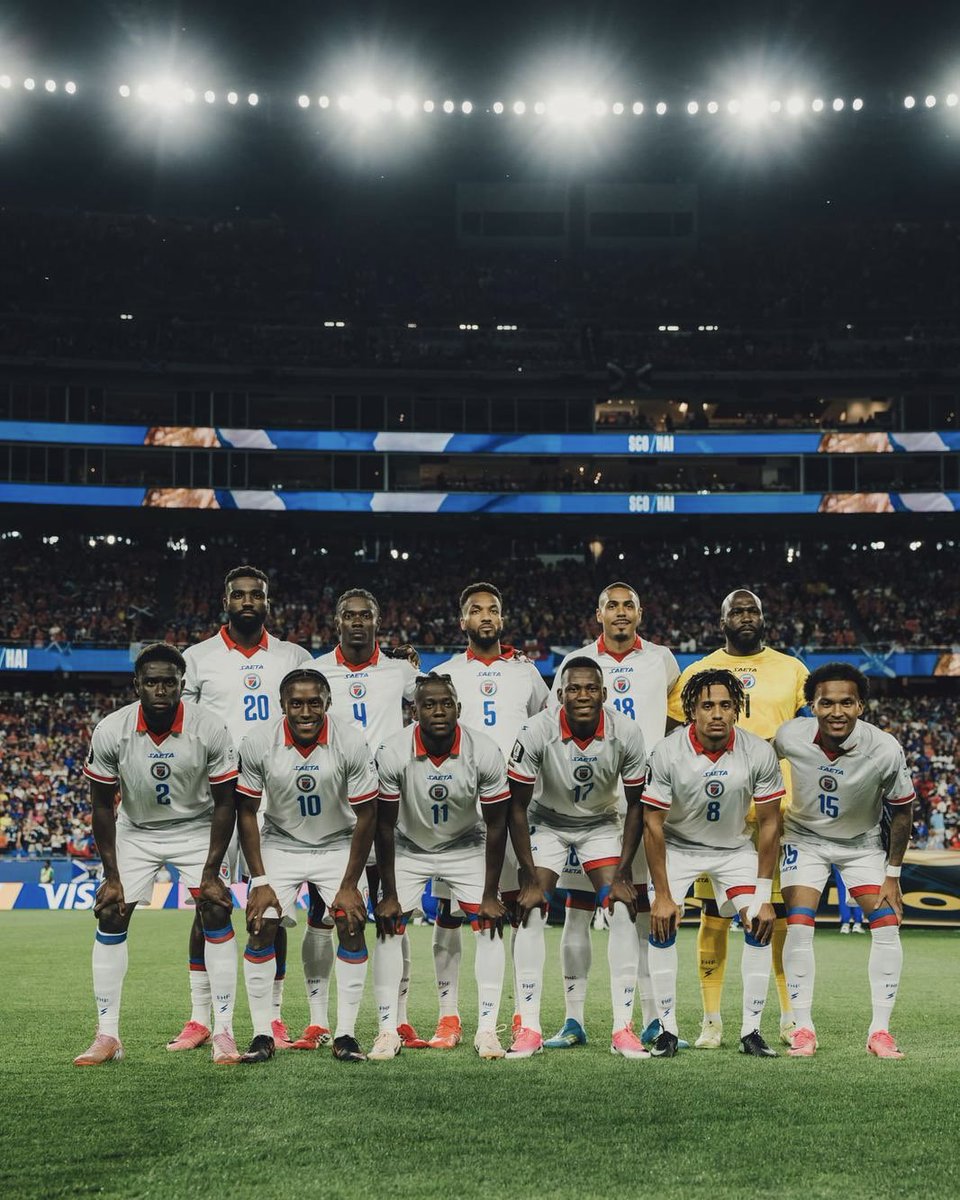 asnlofficiel's tweet photo. Martin Expérience vs @ScotlandNT 🇭🇹🏴󠁧󠁢󠁳󠁣󠁴󠁿

Malgré leur belle prestation, les Grenadiers doivent s’incliner sur la plus petite des marges face à l’Écosse (0-1). Vaillants et courageux, les coéquipiers de Martin Expérience ont largement tenu tête aux Écossais, terminant même la rencontre avec 54% de possession et 15 tirs à 9 💪

Pas de temps ni de place pour les regrets, @fhfhaiti a déjà rendez-vous avec le Brésil dans la nuit de vendredi à samedi 🔜🇧🇷 

Notre défenseur a disputé son premier match de Coupe du Monde dans son intégralité 👏

#ASNL #Histoire #Ensemble