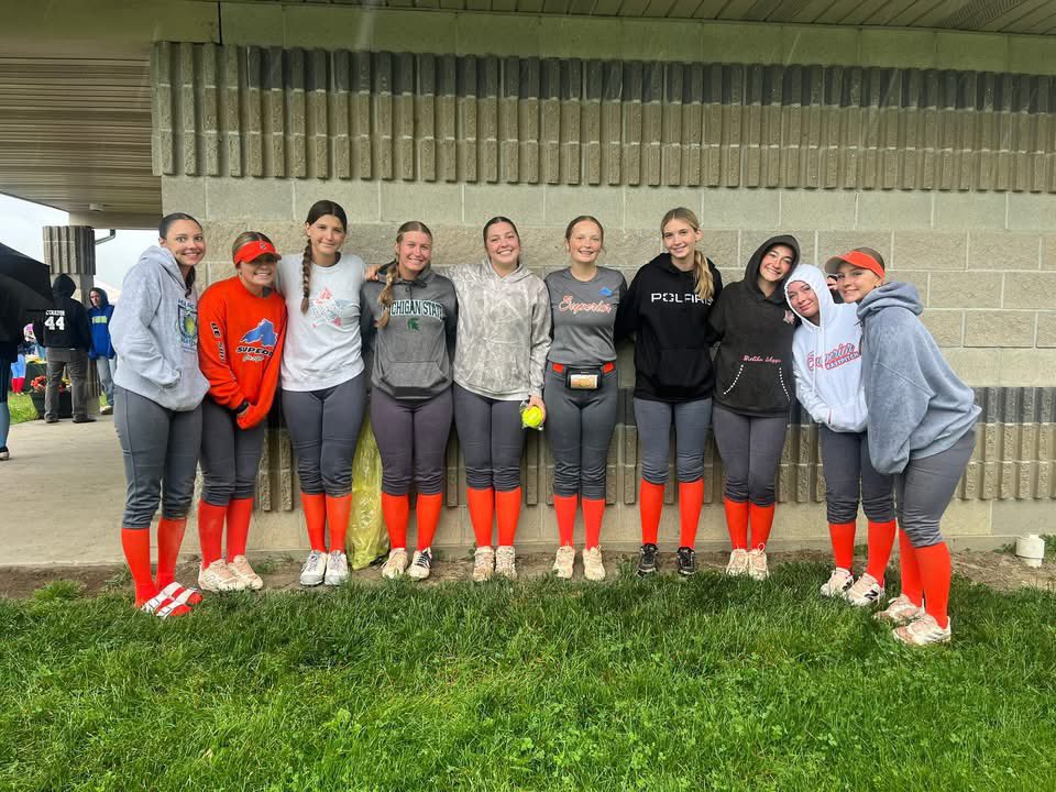 AlyRobarSB3's tweet photo. Just recently (as in about 2 hours ago) hit my 300th travel team career strikeout! So incredibly thankful for the help I received and all of the people who continue to help me grow. The sky is the limit.💙🧡 https://t.co/2e7rGBj698