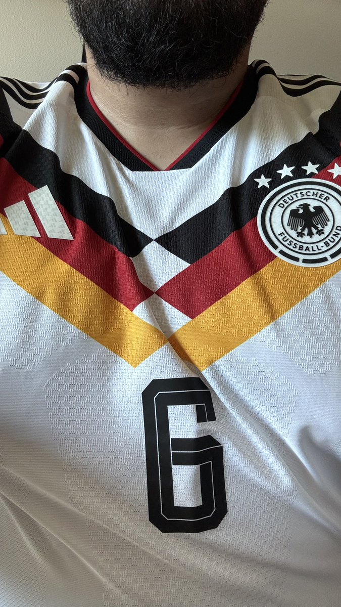 CRVisualsPDX's tweet photo. SPIELTAGGGGG https://t.co/xFPhJcgM1l