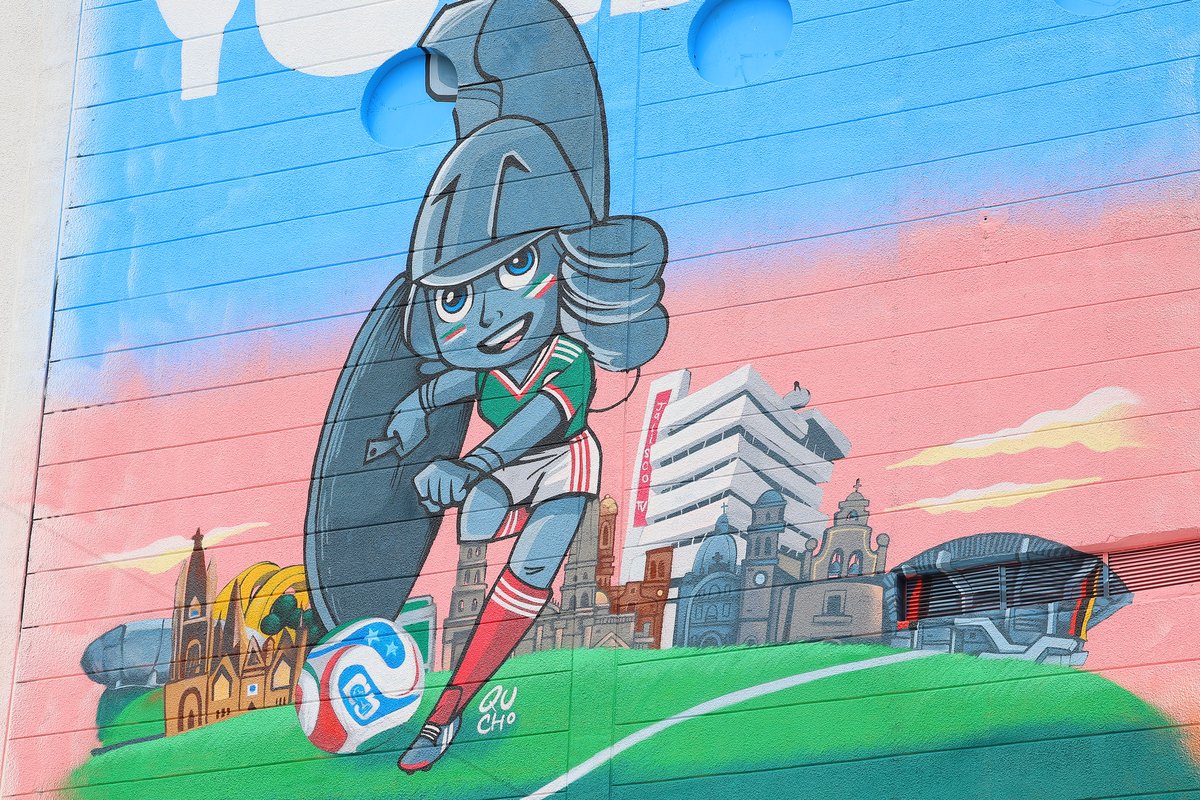 JuanJoseFrangie's tweet photo. Qué gusto haber asistido a la inauguración del mural “Yo también juego” en las instalaciones de @JaliscoTV. 

Siempre lo he dicho: la cultura debe estar al alcance de todas y todos. Por eso celebro iniciativas como esta, que además de embellecer nuestra ciudad, dan vida a los espacios públicos y acercan el arte a las familias.
