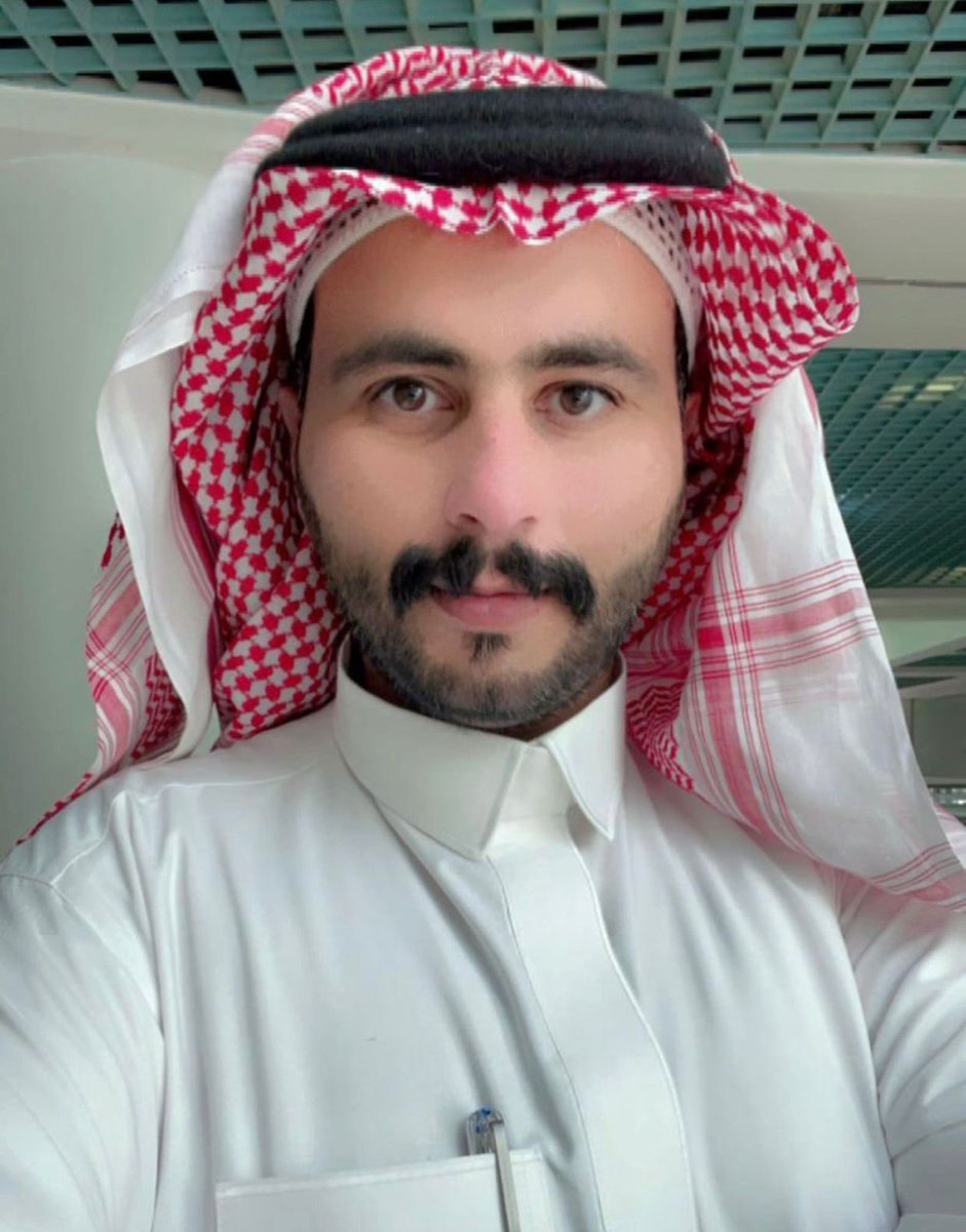 COAnHBU's tweet photo. شارك وكيل الكلية للشؤون الأكاديمية د. عبدالعزيز جمعان الغامدي؛ الأستاذ المشارك بقسم اللغة العربية بـ #كلية_الآداب_والعلوم_الإنسانية بجامعة الباحة، في مناقشة رسالة الدكتوراه الموسومة بـ:
"ما غاب عن المطبوع من معجم العين مما أورده الزبيدي في مختصره بين الفقد والإضافة". https://t.co/64Gh4QT4SX
