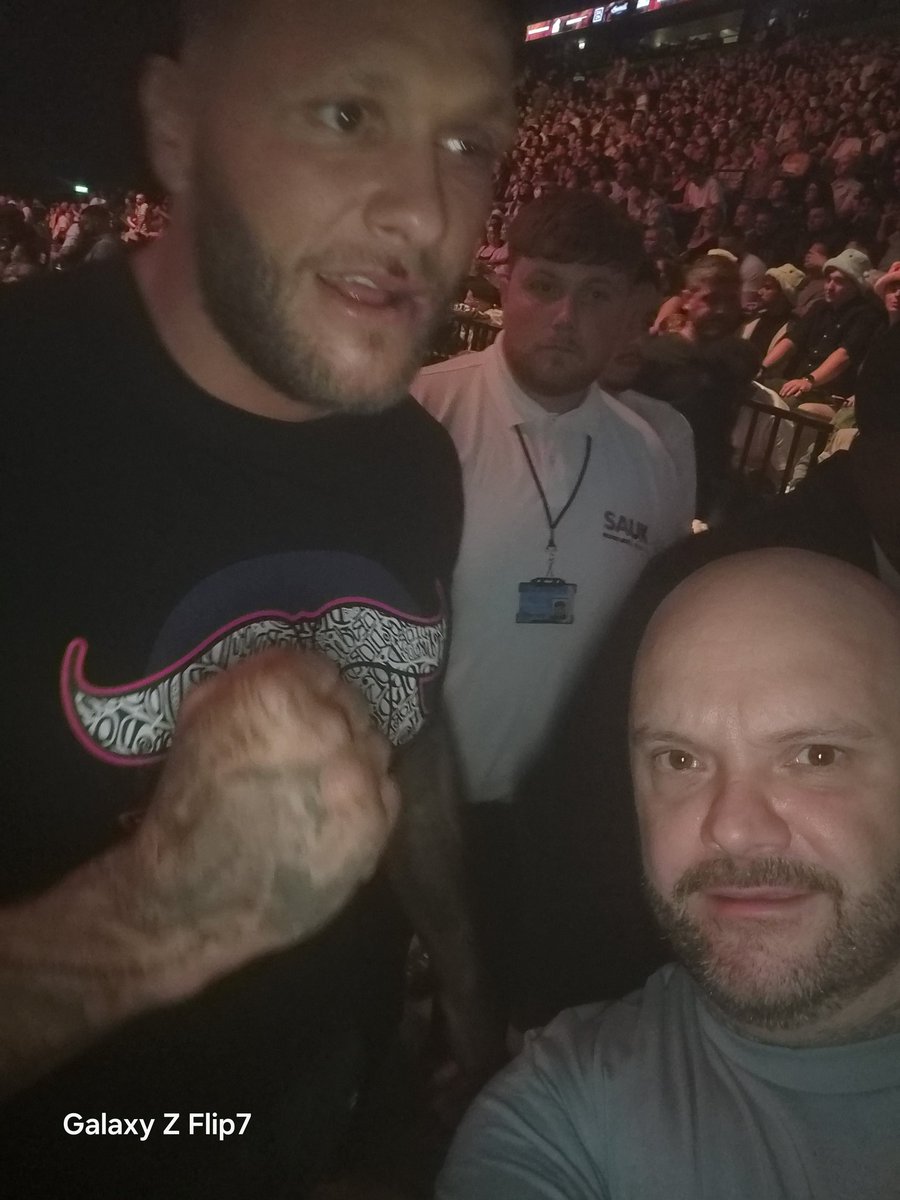 deepdaledez_83's tweet photo. Few pictures from last night https://t.co/I6epbgO2G7