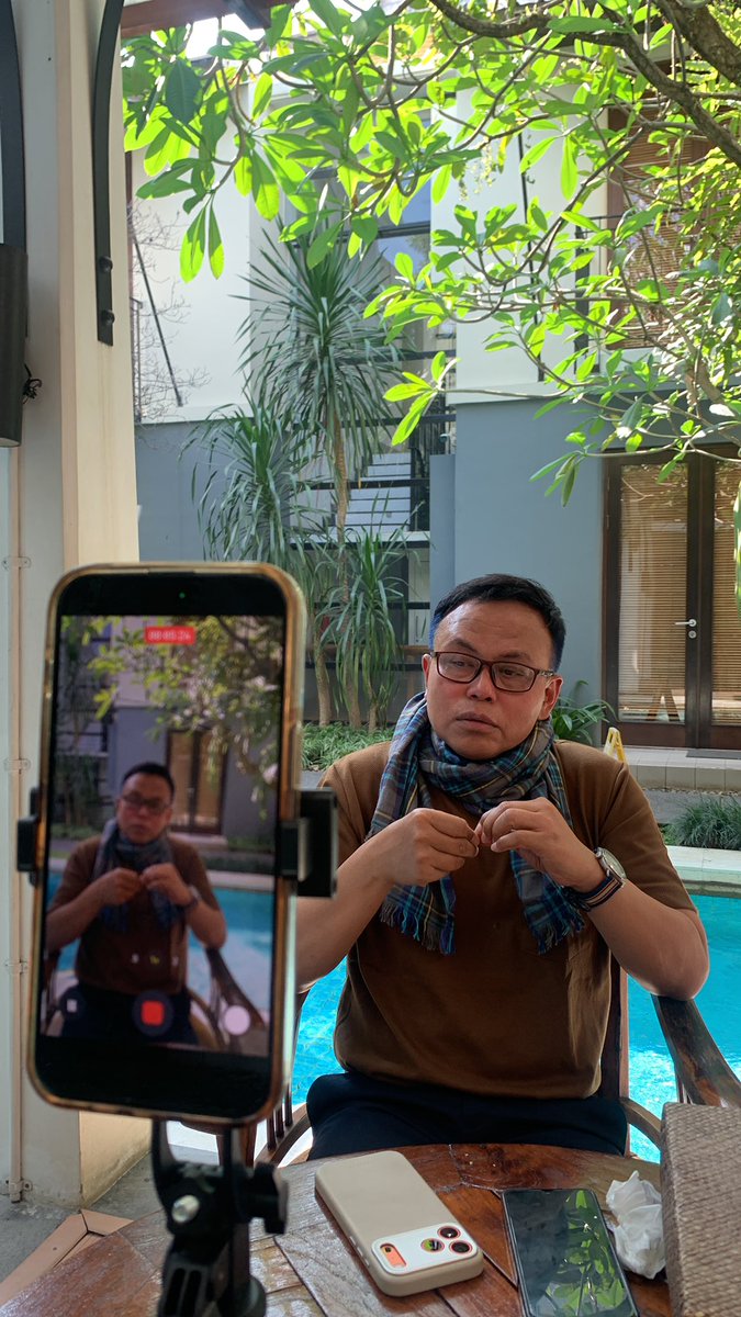 DeliPutra's tweet photo. Seneng sekali bisa dapet kesempatan nulis buku biografi https://t.co/JSfFg3dQ4C