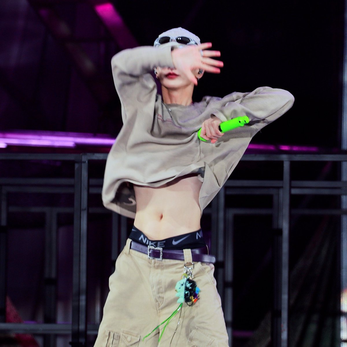 Kibum tummy thinker ๐ tweet media