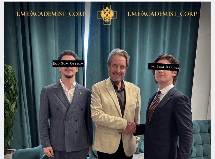 HannahStasi's tweet photo. 🇷🇺🇬🇧 1 - La presse anglo-saxonne commence à s'intéresser à la Brotherhood of Academists. Financée par K. Malofeev, un oligarque sous sanctions, elle entretient des liens avec T. Robinson et Errol Musk, le père d'Elon. Elle est soupçonnée de pousser les tensions raciales au UK. 👇 https://t.co/Ifip6VDI0y