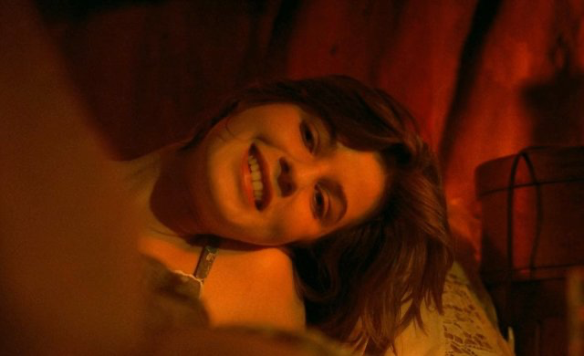 TheCinesthetic's tweet photo. The Double Life of Véronique (1991), dir. Krzysztof Kieślowski https://t.co/Uf6cpljHPz