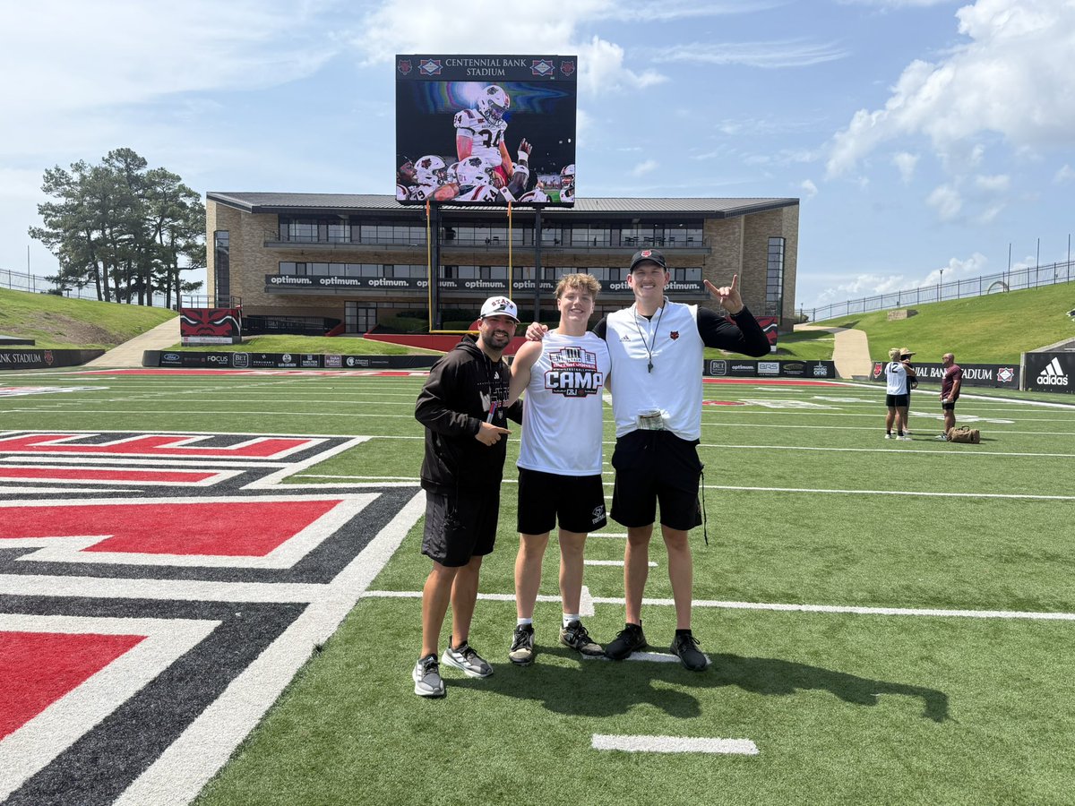 JacksonKing55's tweet photo. Had a good day at Arkansas State yesterday ! Thanks for putting on a great camp @CoachSchex @CoachLiamPeters https://t.co/X4g1bb5ufh