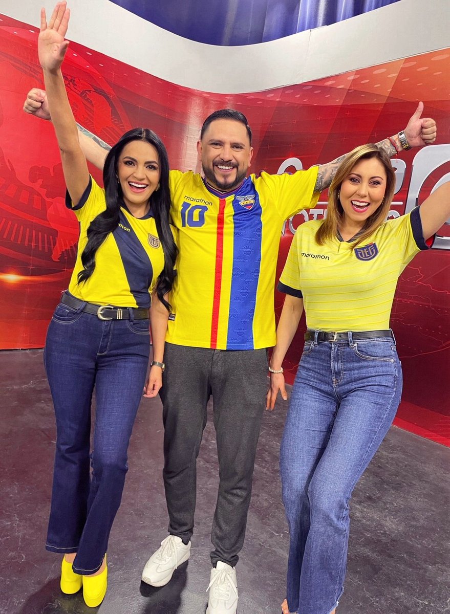 GamaNoticiasEc's tweet photo. #Mundial2026 🇪🇨 Hoy gritamos con el corazón ¡Sí se puede! 

💪 Vamos Ecuador 💛💙❤️

🇨🇮🆚🇪🇨
⌚18H00 (ECU)

#UnSoloEcuador #Ecuador🇪🇨 #LaTri🇪🇨 #Mundial

@yesguamani 
@FPHidalgo 
@BrendaGuerron https://t.co/ygYvtN97yC