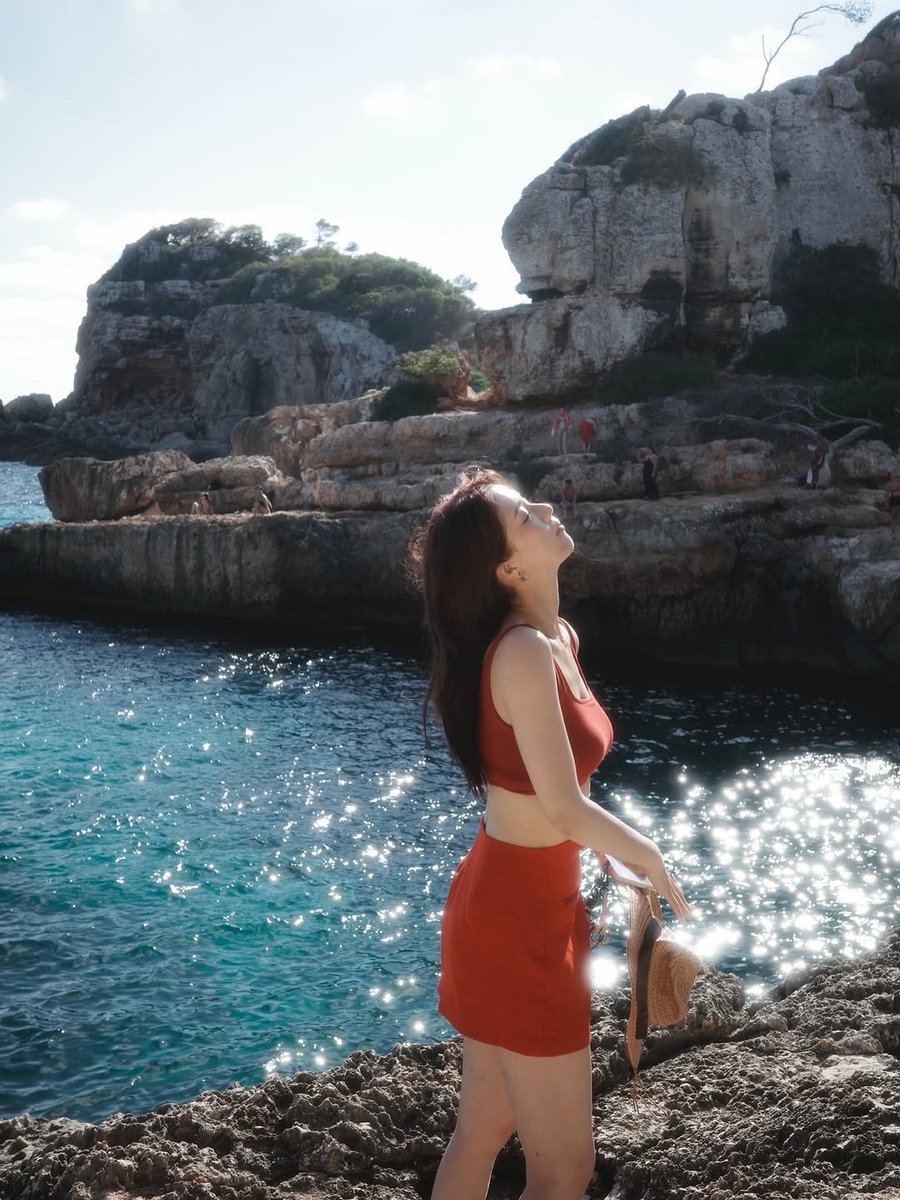 herachann191's tweet photo. -
不太喜歡到海邊
但有陽光的話可以
有閨蜜的話 更加可以👭☀️ https://t.co/tJP5VoZTJ1