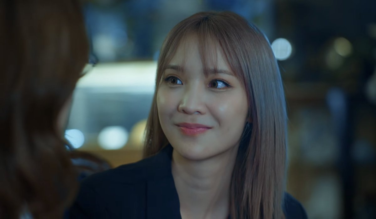lalwinethinker's tweet photo. uhm i think next week might actually be pure pain... they’re wearing the same outfits in the preview for ep 8 as this soul crushing scene from the trailer &amp; you can see the same blue chair. i think wine is going to reject lal ☹️

EWP SEVENTH EP
#EnemiesWithBenefitsEP7 https://t.co/i6oGCNYEiL